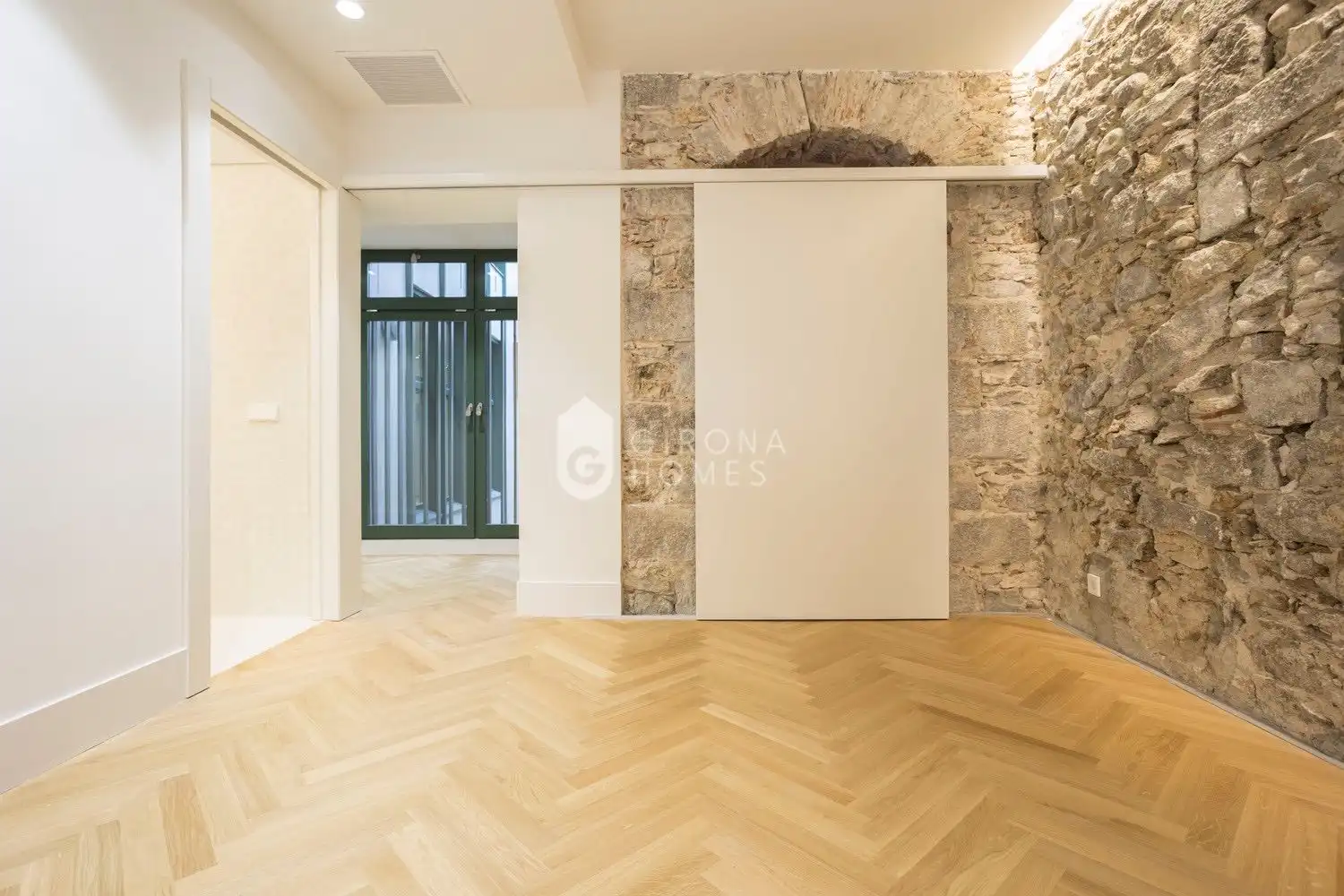 Apartments for rent in Centre - Barri Vell