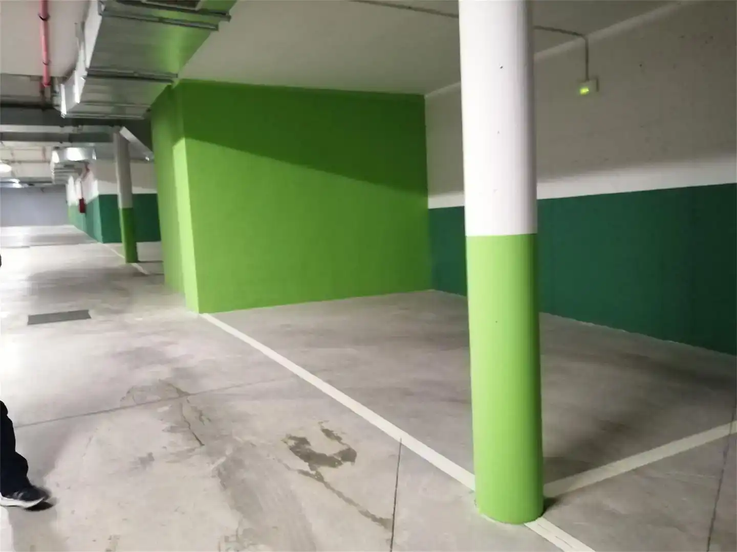 Parking of Garage for rent in Los Arcos - El Viviero