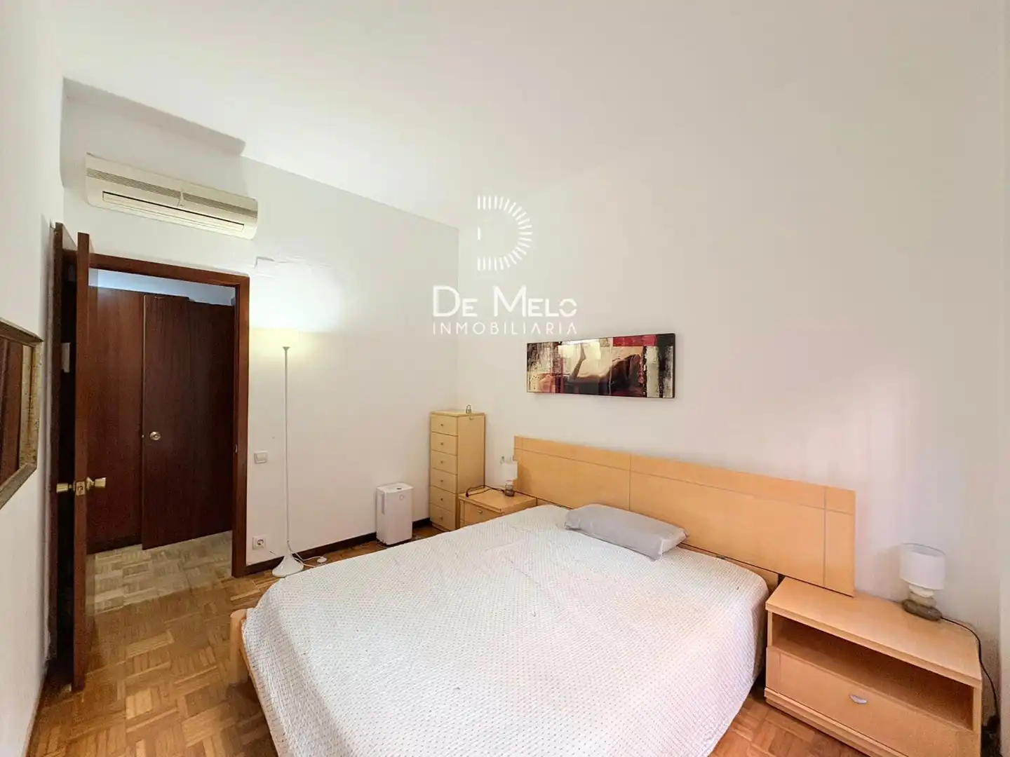 Schlafzimmer von Wohnung zum Verkauf in Barcelona mit Klimaanlage, Heizung und Parkett