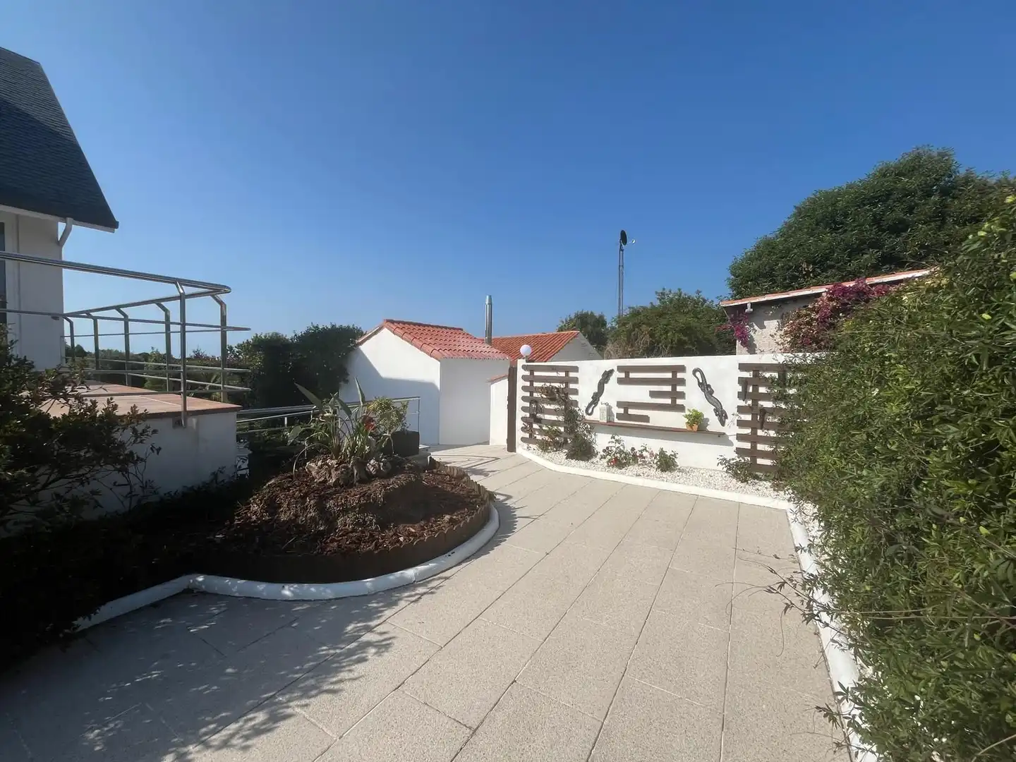 Terrassa de Casa o xalet en venda en Oleiros amb Calefacció, Jardí privat i Terrassa