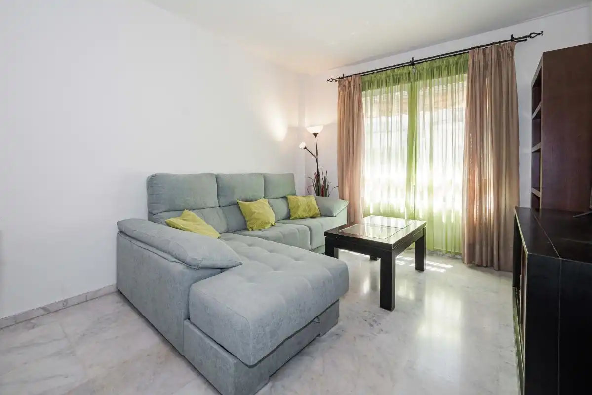 Living room of Flat for rent in Sevilla  with Air Conditioner, Heating and Furnished