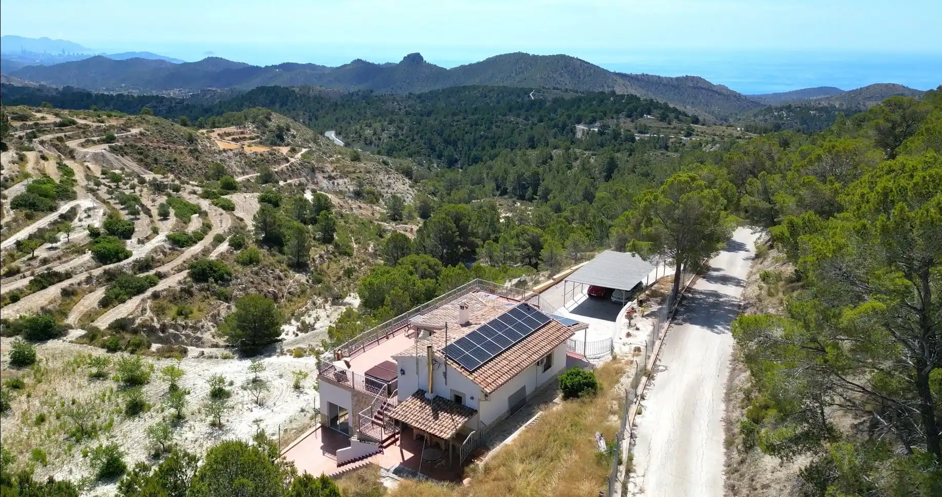 Vista exterior de Casa o chalet en venta en Relleu con Aire acondicionado, Jardín privado y Terraza