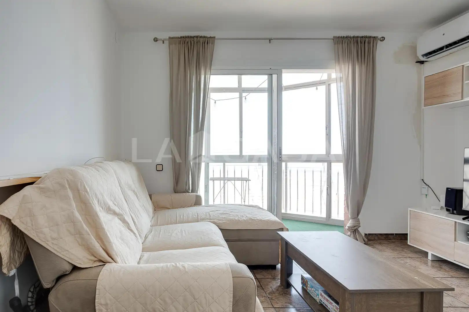 Living room of Flat for sale in Cornellà de Llobregat  with Balcony