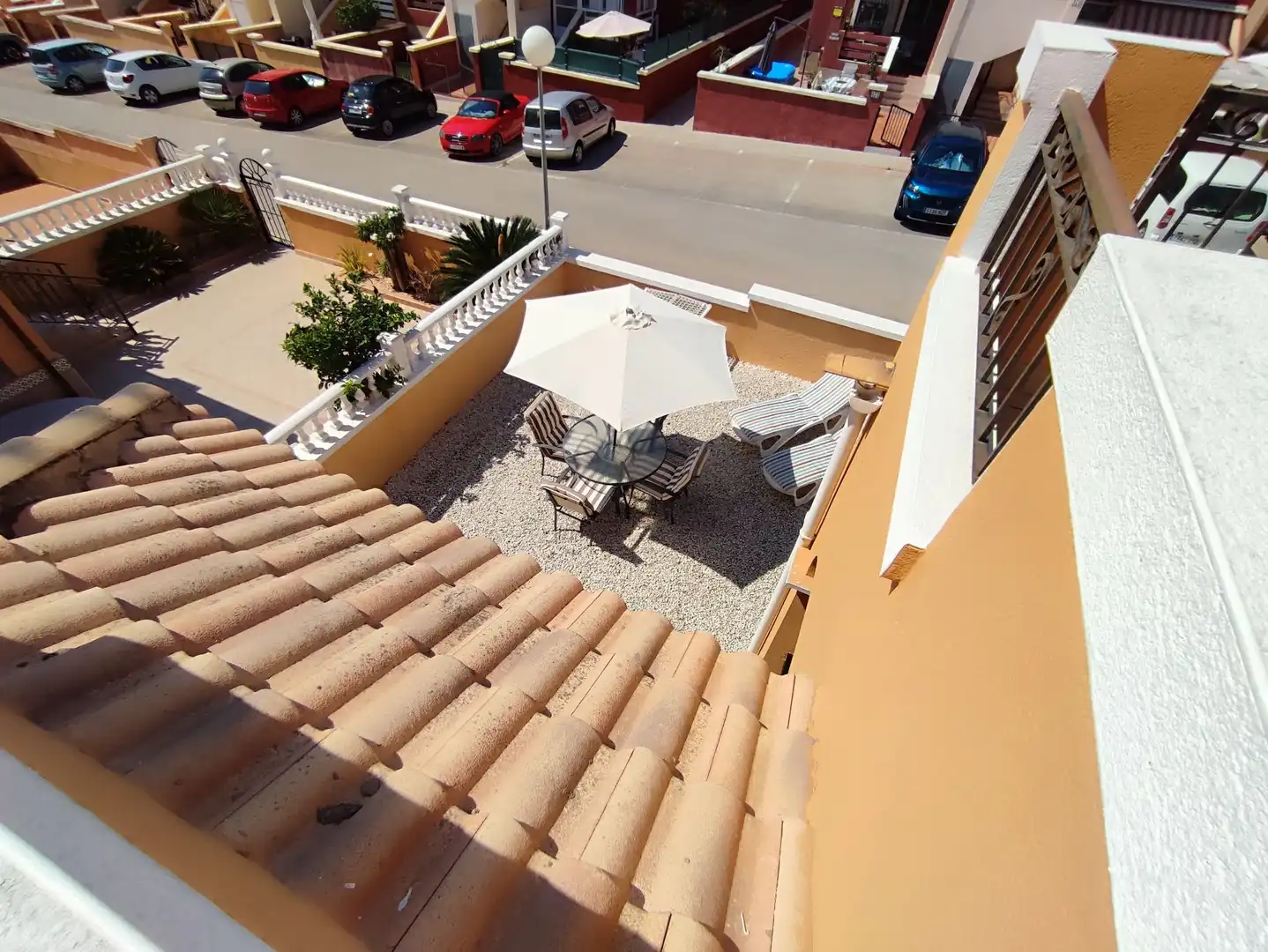 Terrasse von Einfamilien-Reihenhaus zum Verkauf in Orihuela mit Klimaanlage, Terrasse und Möbliert