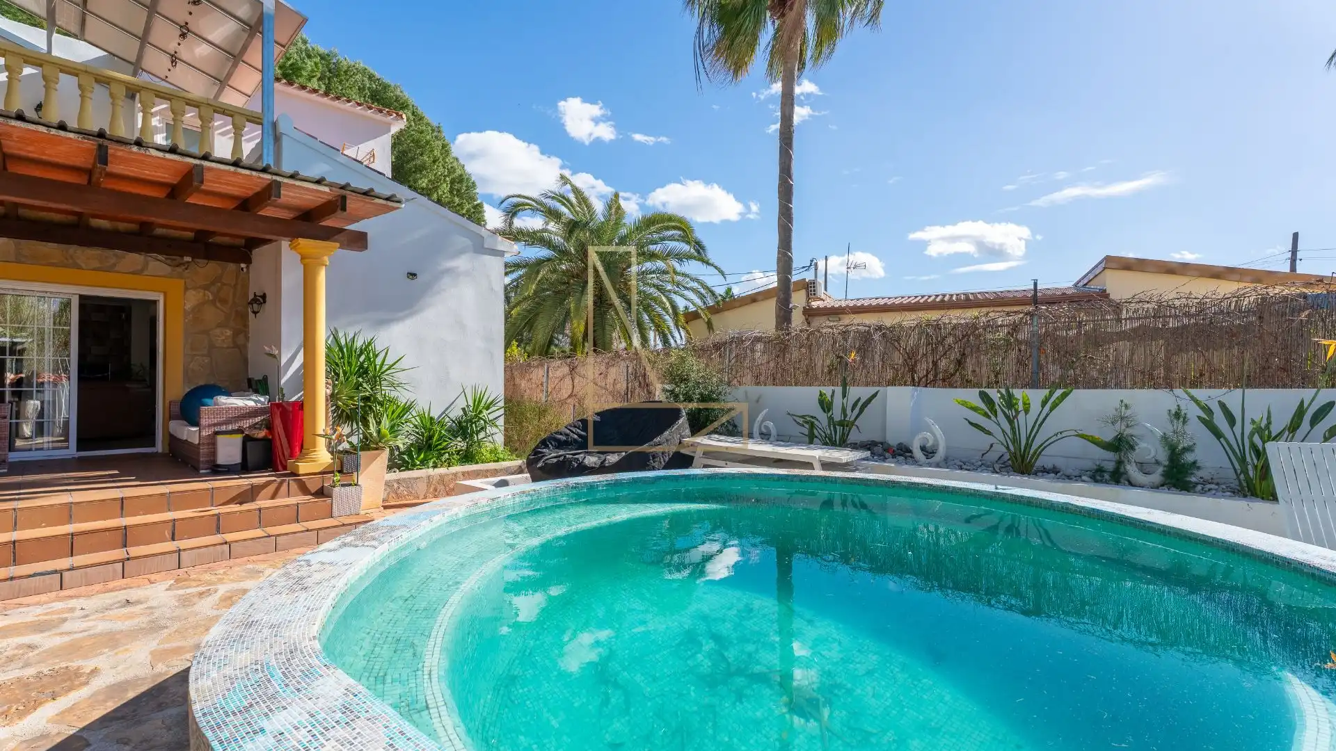 Piscina de Casa o chalet en venta en Dénia con Aire acondicionado, Calefacción y Jardín privado