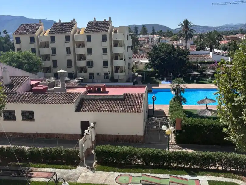 Vista exterior de Piso de alquiler en Las Marinas / Les Marines