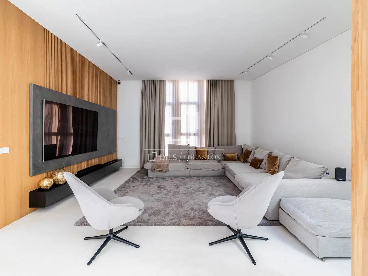 Living room of Attic for sale in Madrid  with Air Conditioner, Heating and Terrace