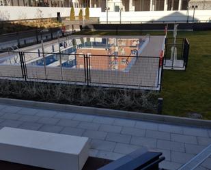 Piscina de Pis en venda en Alcobendas amb Aire condicionat i Terrassa