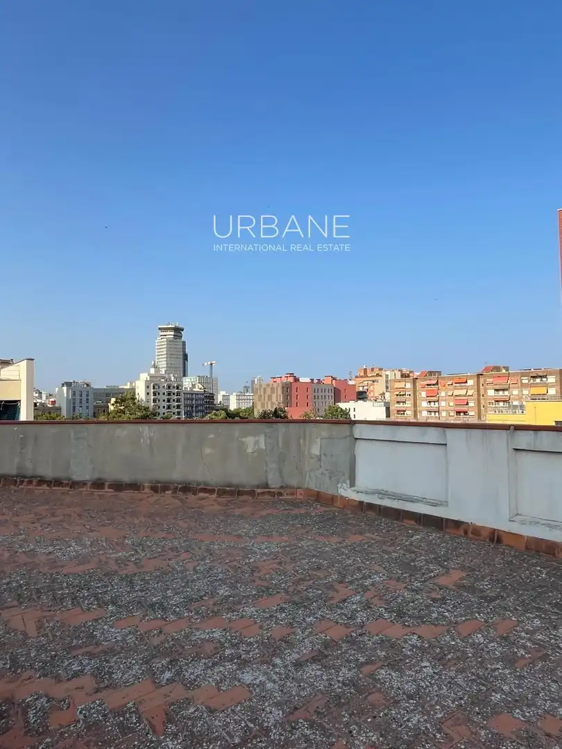 Vista exterior de Ático en venta en Barcelona con Aire acondicionado, Calefacción y Terraza