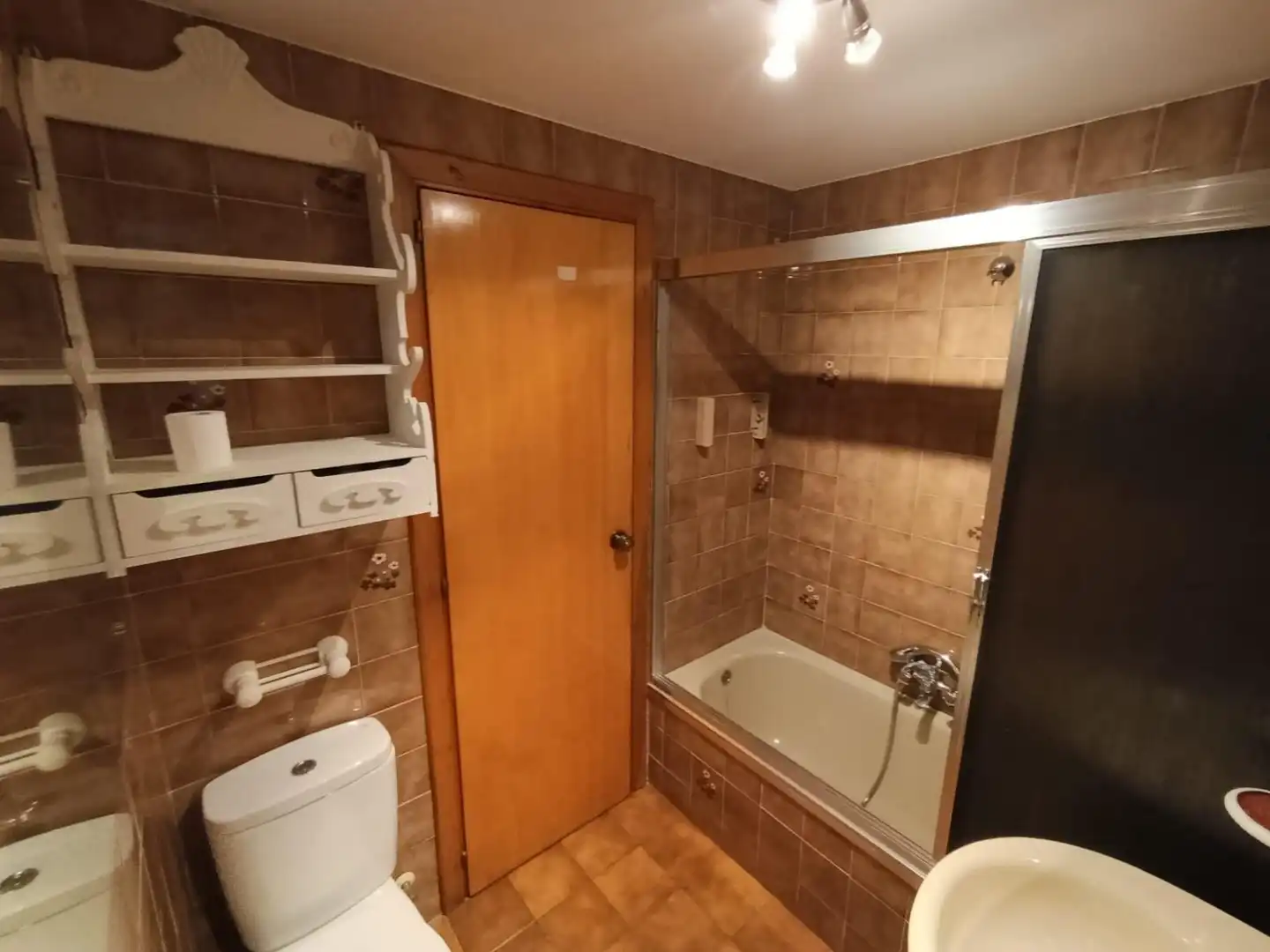 Bany de Pis en venda en Gijón  amb Calefacció, Parquet i Traster