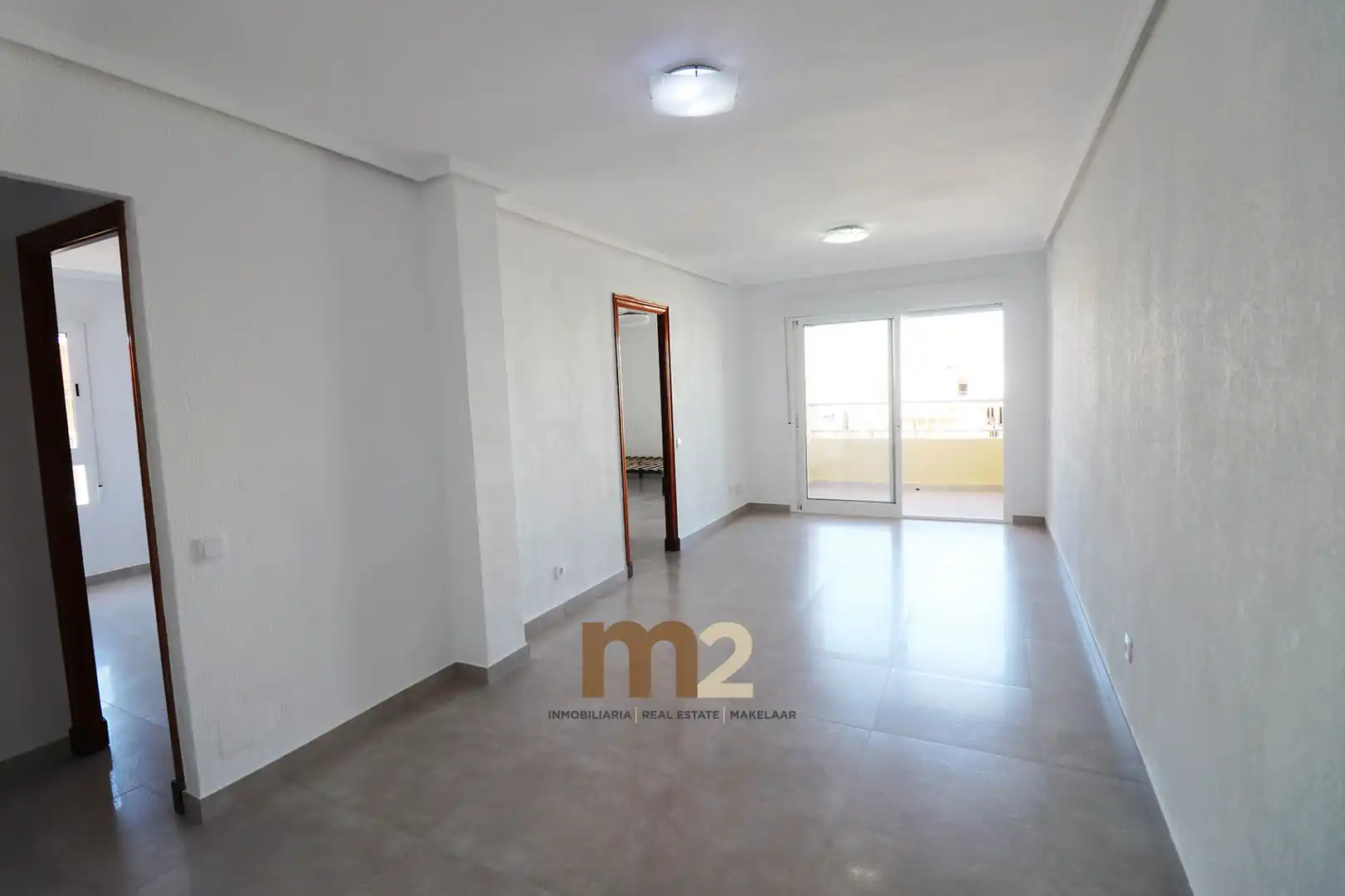 Dormitori de Apartament de lloguer en Guardamar del Segura amb Terrassa, Forn i Rentadora