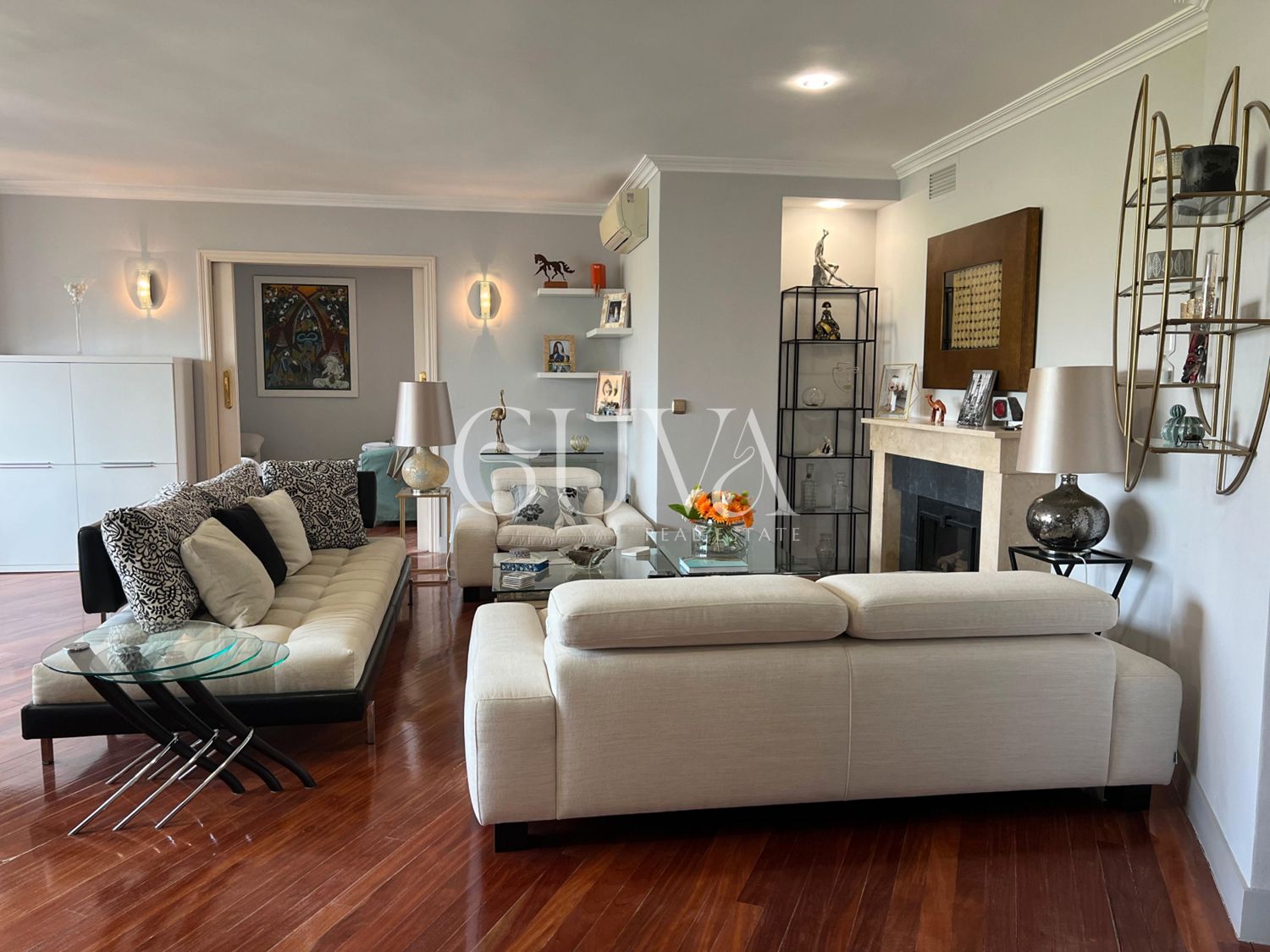 Living room of Attic for sale in Majadahonda  with Air Conditioner, Heating and Parquet flooring