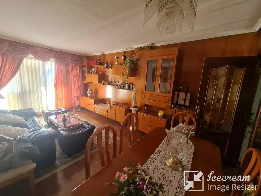 Sala d'estar de Pis en venda en Fuenlabrada amb Calefacció, Parquet i Terrassa