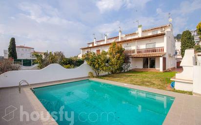 Swimming pool of House or chalet for sale in Sitges  with Air Conditioner, Heating and Private garden