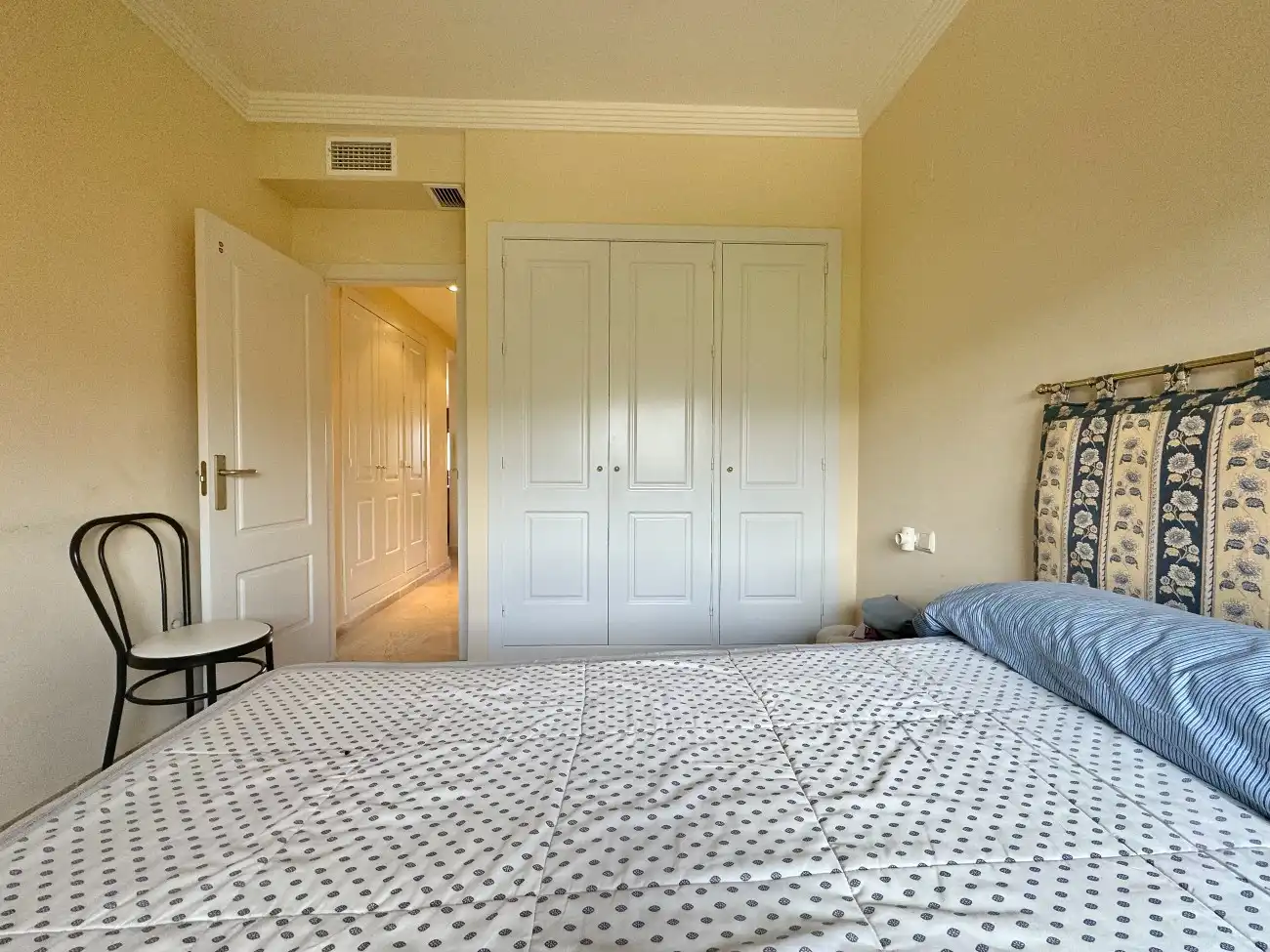 Bedroom of Apartments for sale in Marbella  with Terrace, Storage room and Furnished