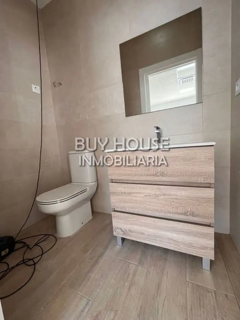 Local comercial en venda a Plaza Constitución 8, imagen 4