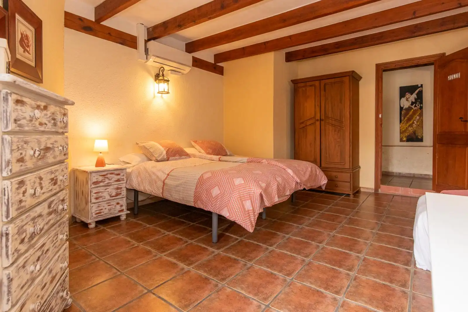Habitación de Edificio en venta en Sagra