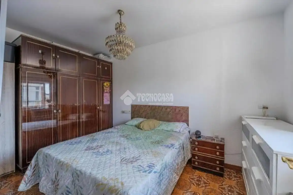 Bedroom of Flat for sale in Madrid  with Air Conditioner, Heating and Terrace