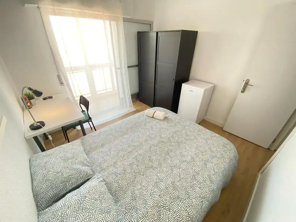 Habitación en Avenida de Palomeras, 94, Palomeras Bajas