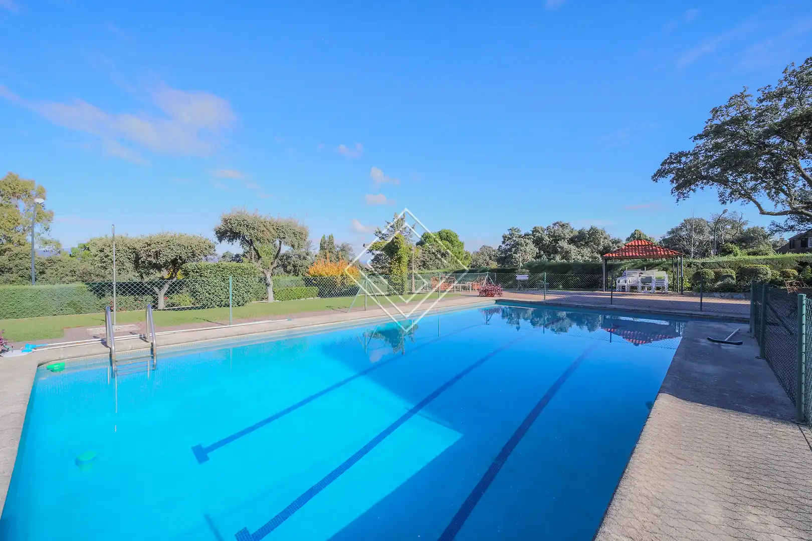 Casa con piscina en venta en Ciudalcampo, imagen 2