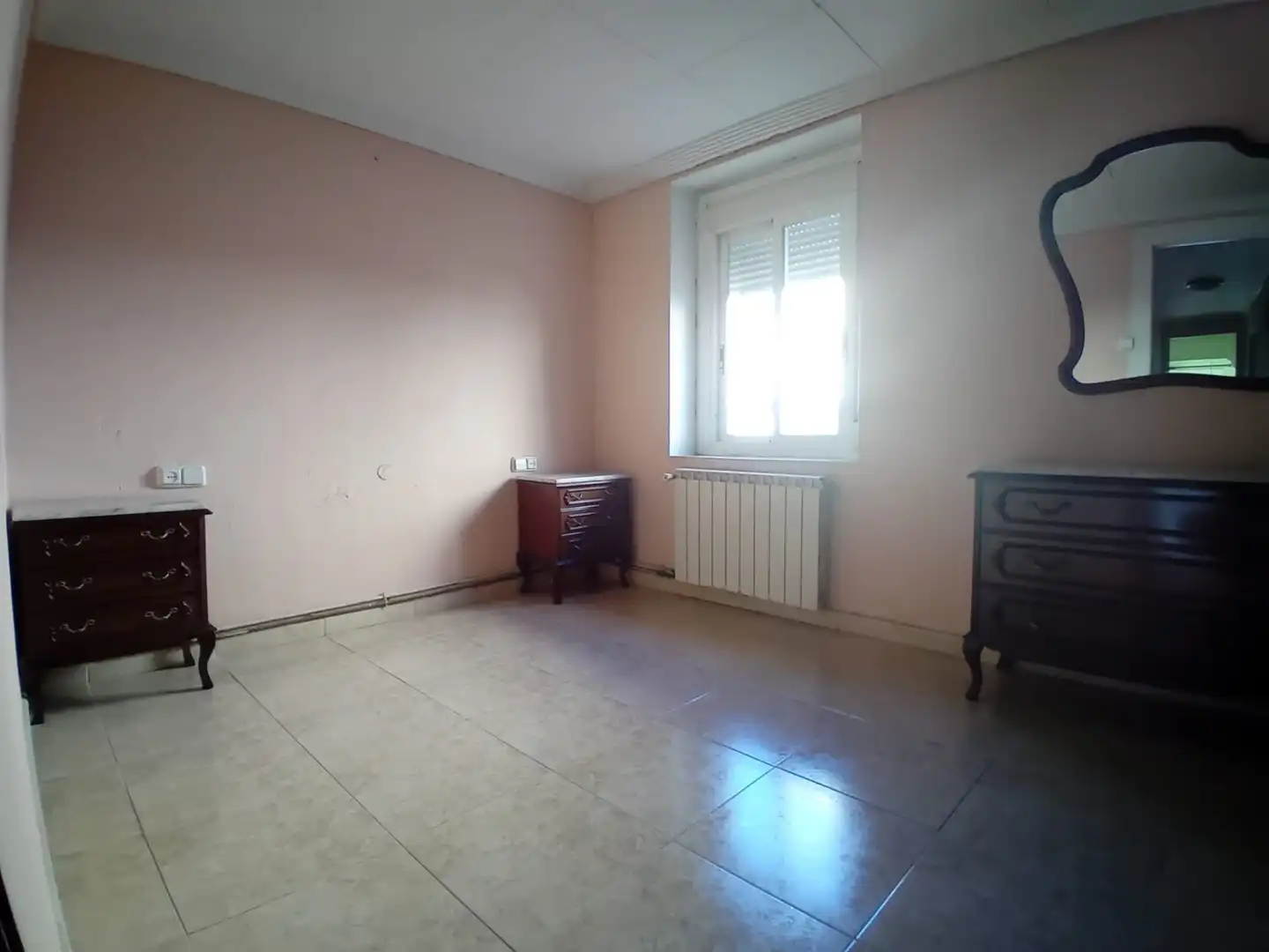 Habitación de Finca rústica en venta en Bell-lloc d'Urgell con Calefacción