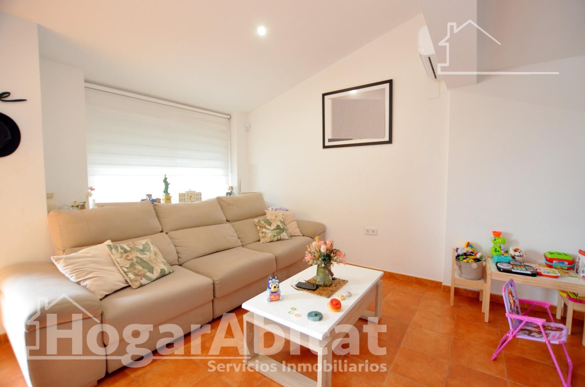 Living room of House or chalet for sale in Alicante / Alacant  with Air Conditioner, Private garden and Storage room