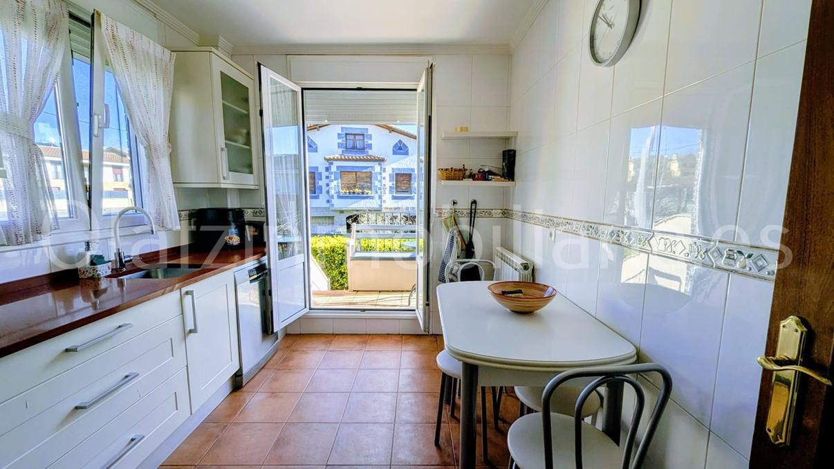 Kitchen of Houses for sale in Artziniega  with Heating, Terrace and Storage room