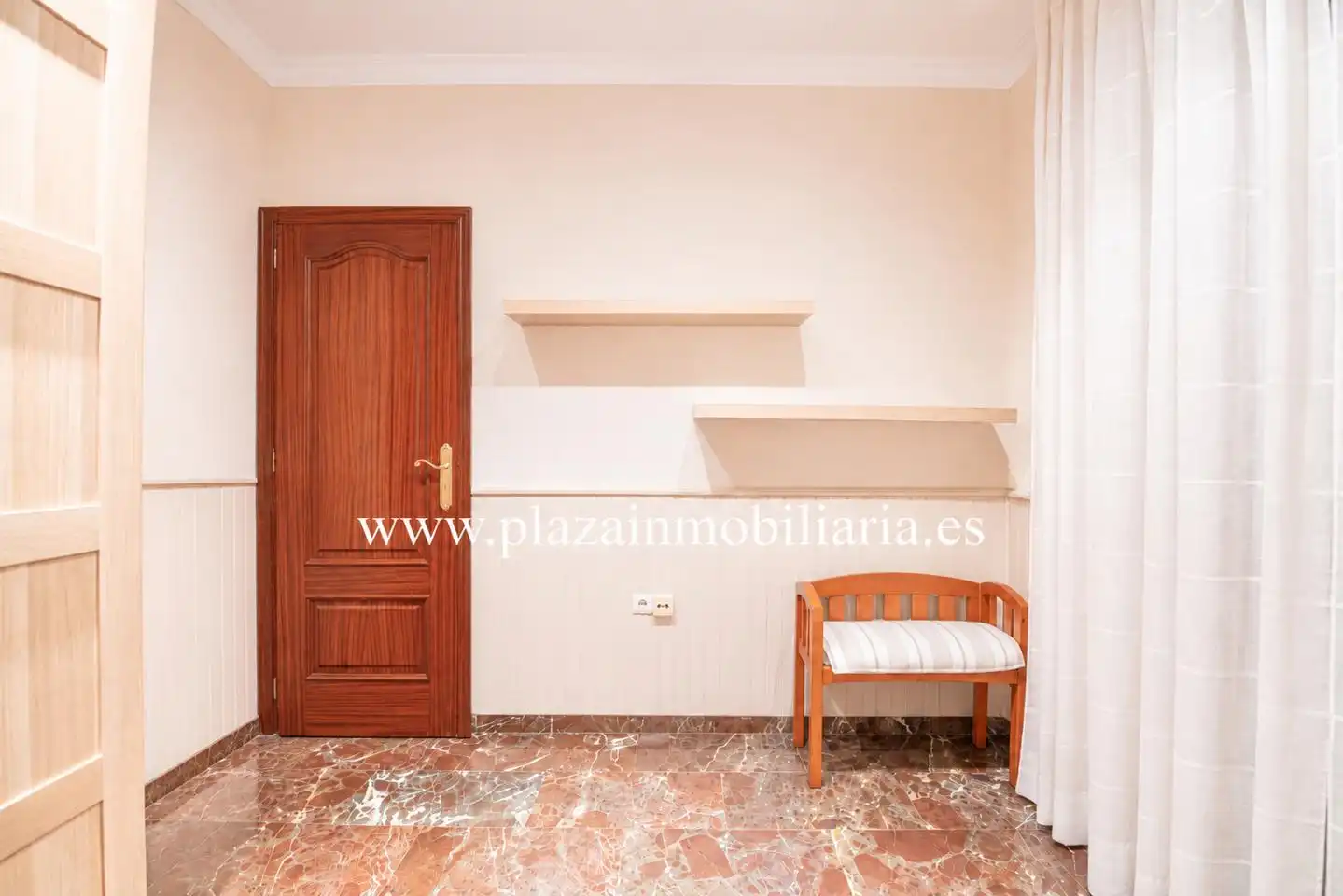 Habitación de Casa o chalet en venta en Lucena con Aire acondicionado, Trastero y Balcón