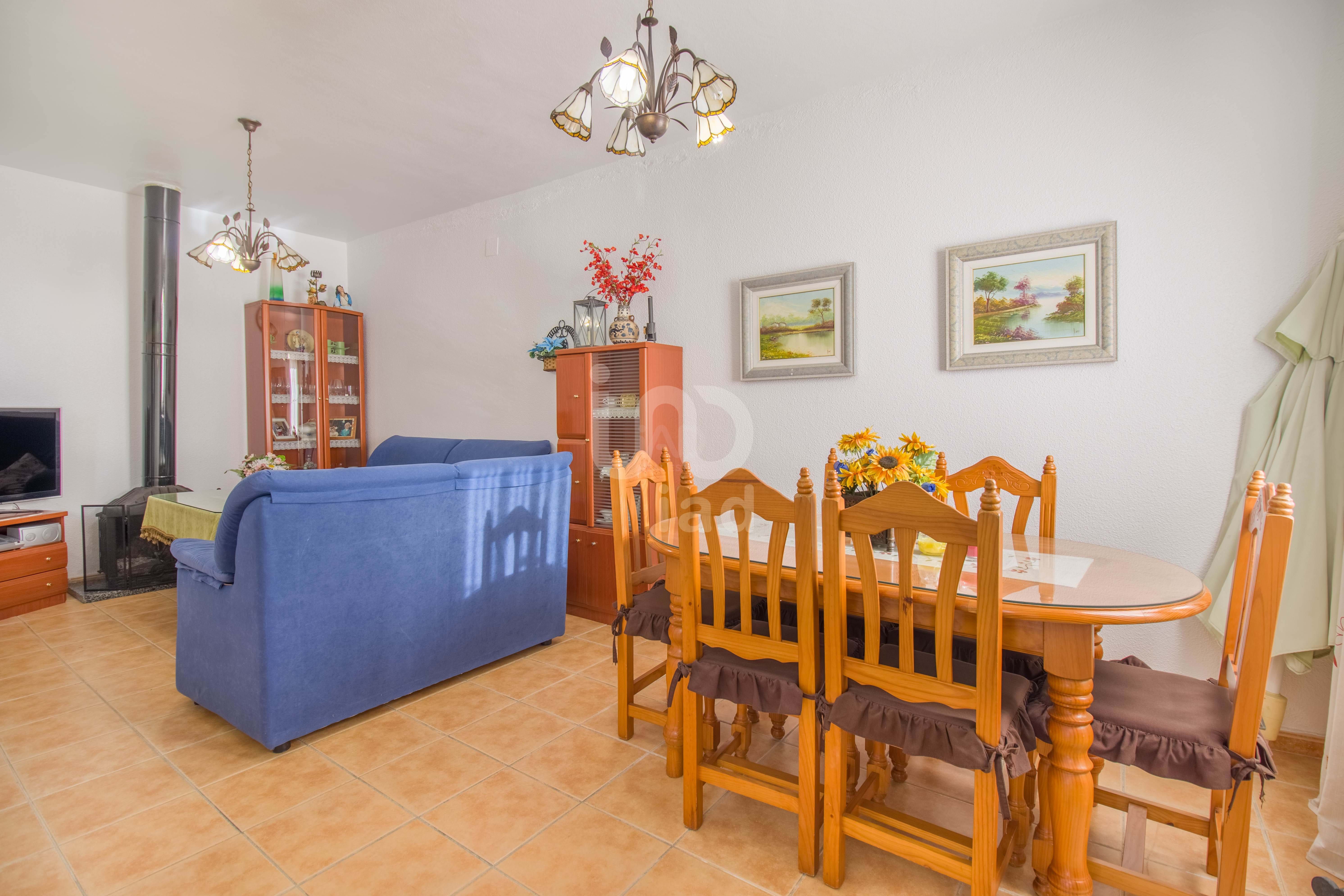 Menjador de Casa adosada en venda en Calañas amb Calefacció i Terrassa