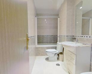 Bathroom of Flat to rent in  Madrid Capital  with Air Conditioner and Terrace