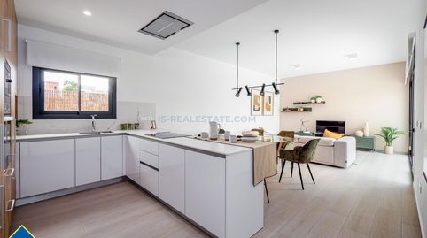 Villa con piscina privada, en la provincia de Alicante, en la localidad de Algorfa. 3 habitaciones | 119 m² | A 20 kilómetros del