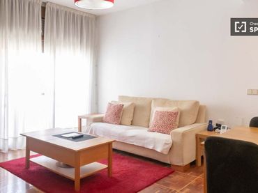 Appartamento con balcone in affitto a Barrio de Salamanca