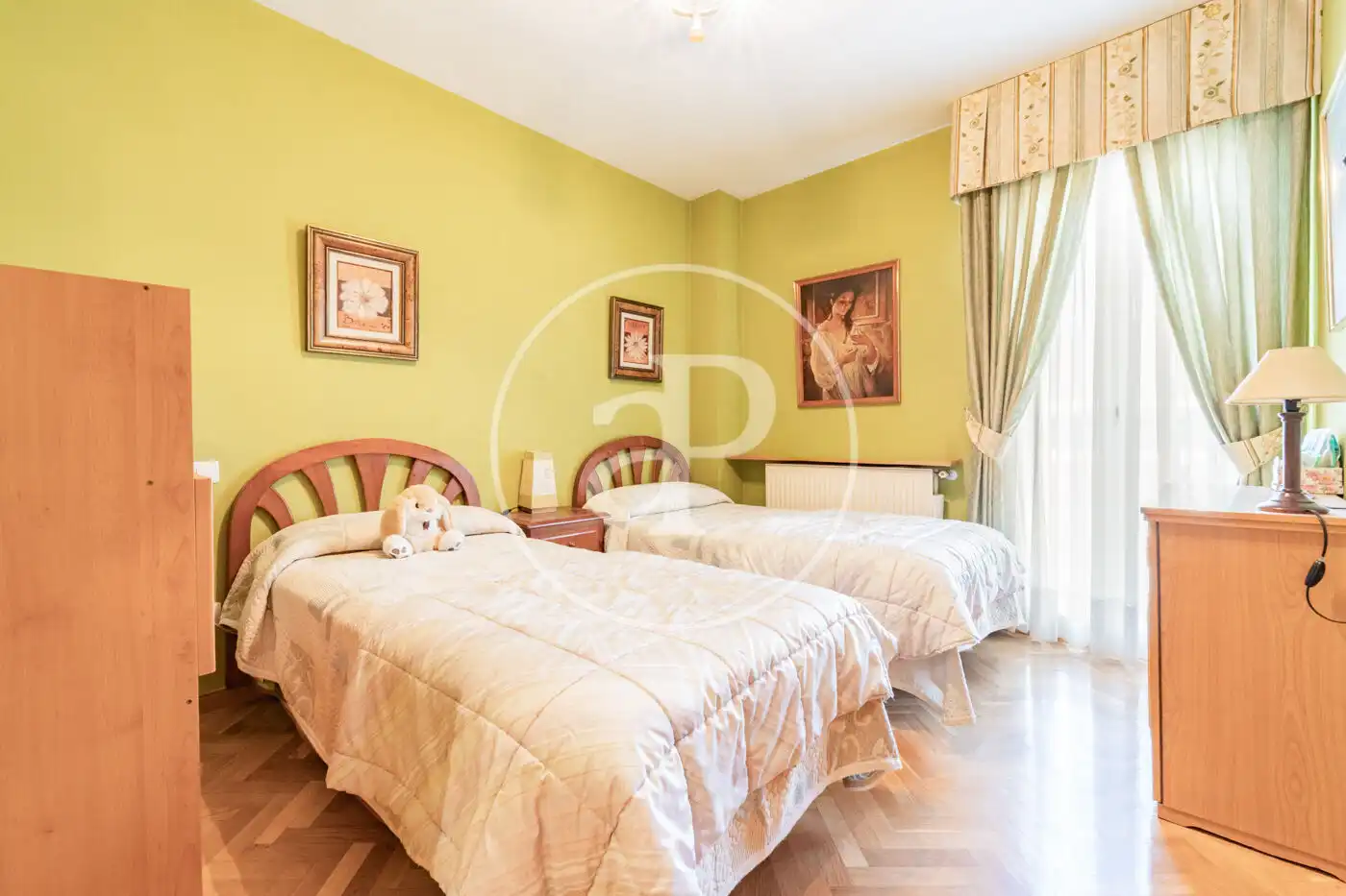 Habitación de Piso en venta en Madrid con Aire acondicionado, Calefacción y Jardín privado