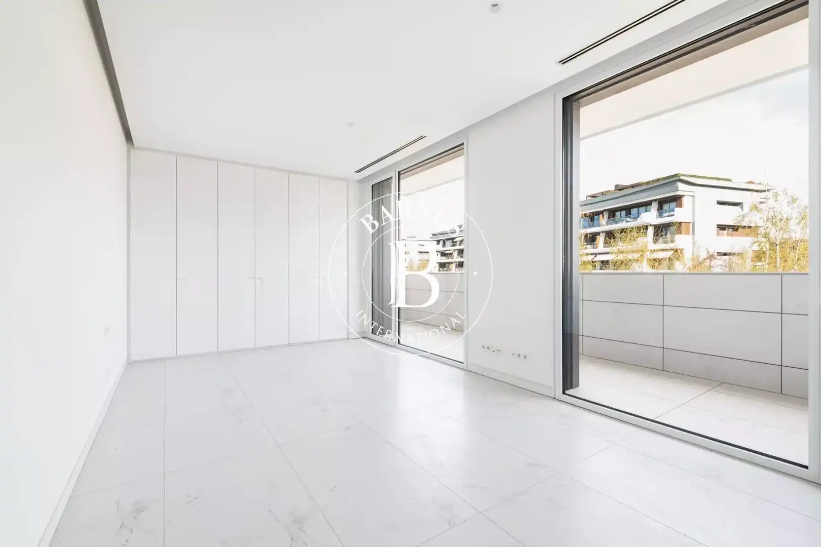 Exterior view of Flat for rent in Pozuelo de Alarcón  with Air Conditioner, Heating and Terrace