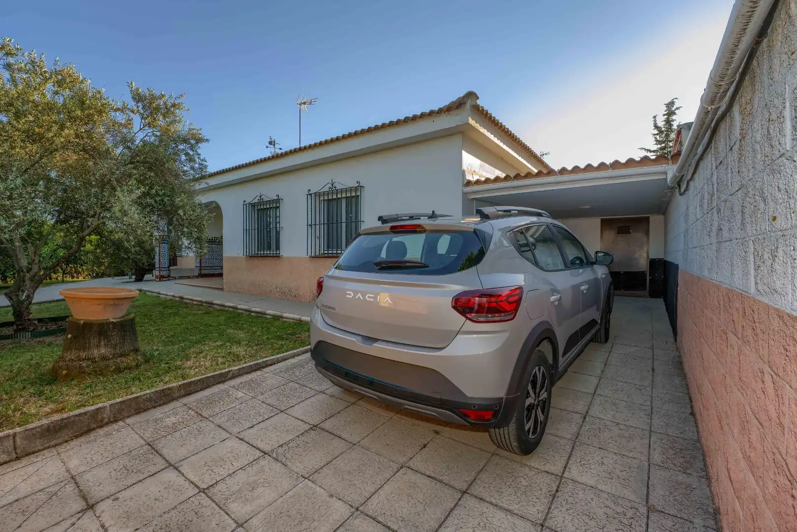 Exterior view of Houses for sale in Palomares del Río  with Air Conditioner, Heating and Private garden