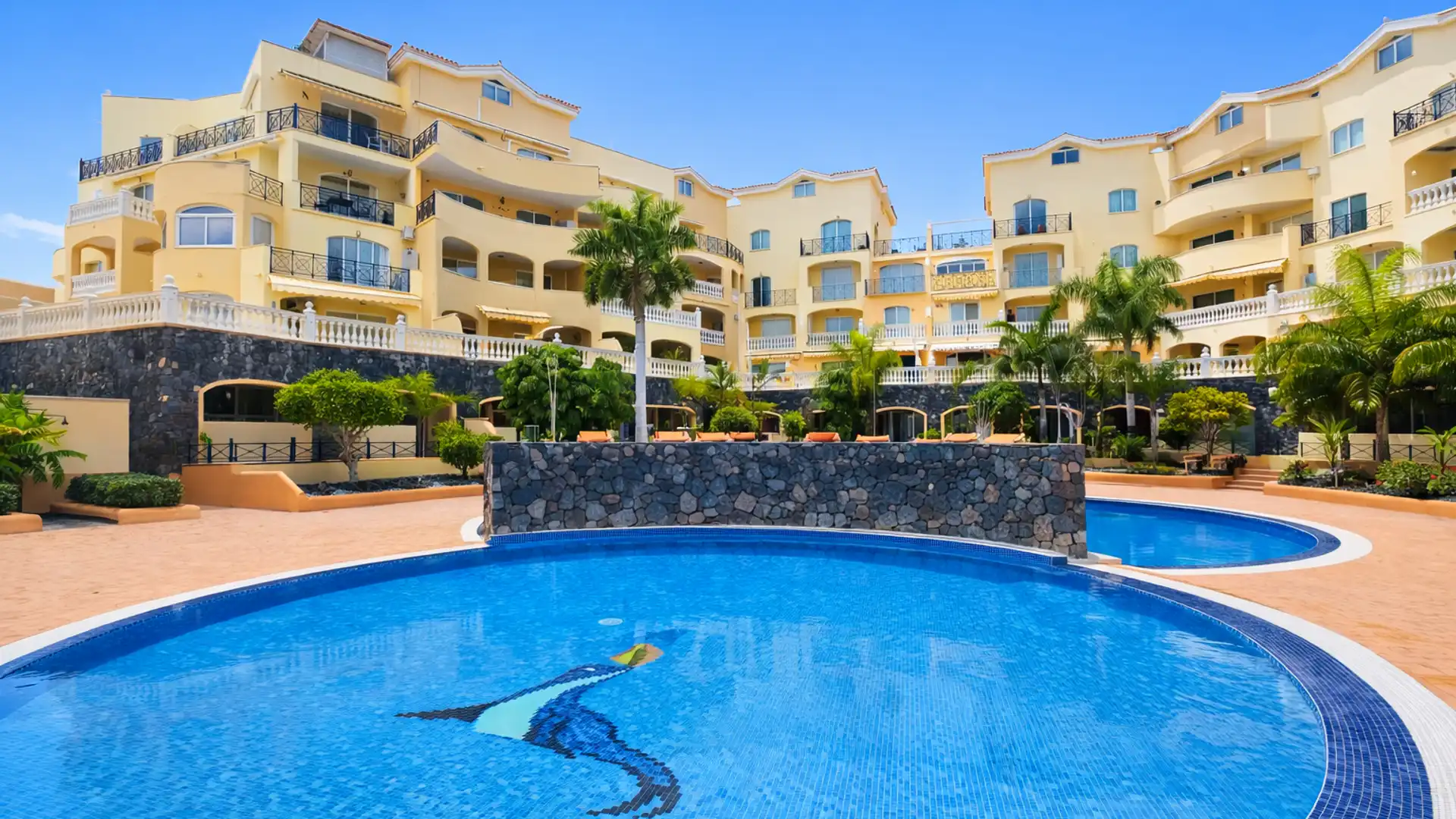 Vista exterior de Apartamento en venta en Arona con Terraza, Amueblado y Horno