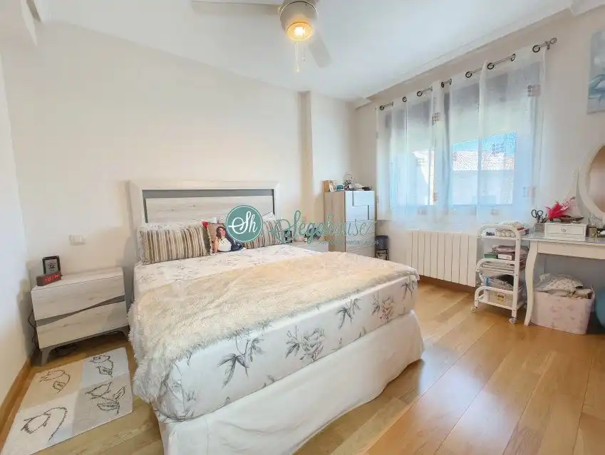 Habitación de Casa o chalet en venta en Segovia con Calefacción y Trastero