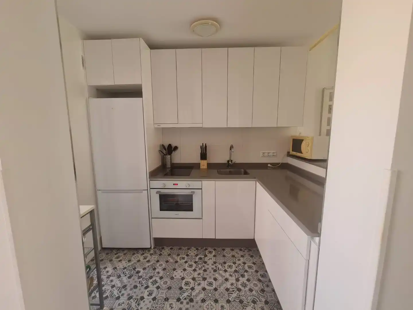 Kitchen of Flat for rent in Islantilla  with Air Conditioner, Private garden and Parquet flooring