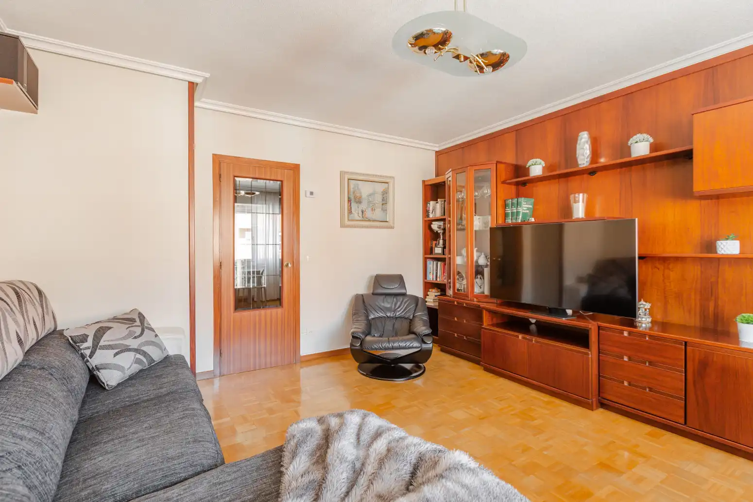 Living room of Flat for sale in  Pamplona / Iruña  with Heating, Parquet flooring and Terrace