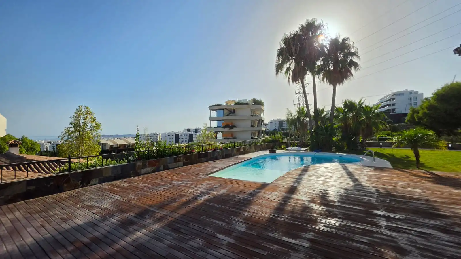 Piscina de Casa o xalet en venda en Fuengirola amb Aire condicionat, Jardí privat i Terrassa