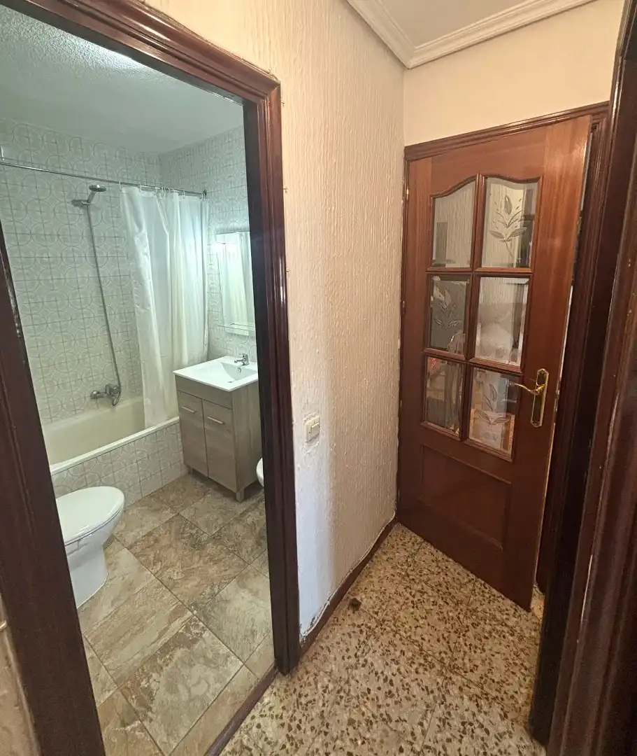 Bany de Pis en venda en Fuenlabrada amb Calefacció i Traster