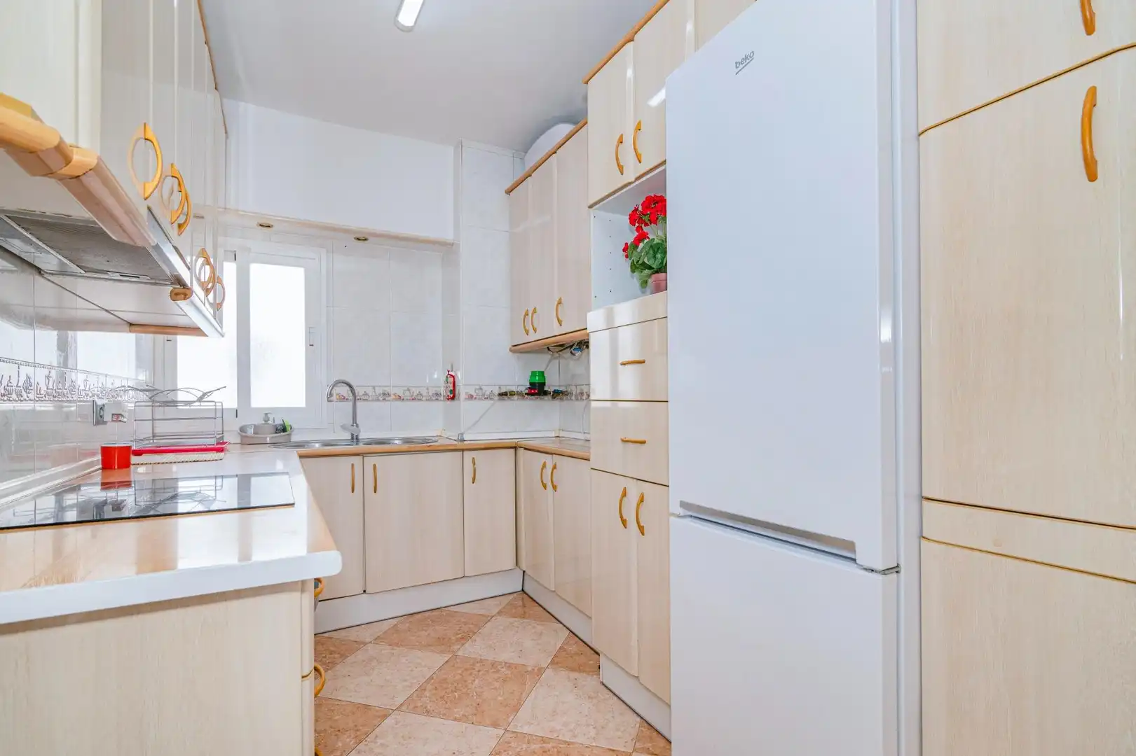 Cuina de Pis en venda en Granada amb Aire condicionat, Calefacció i Terrassa