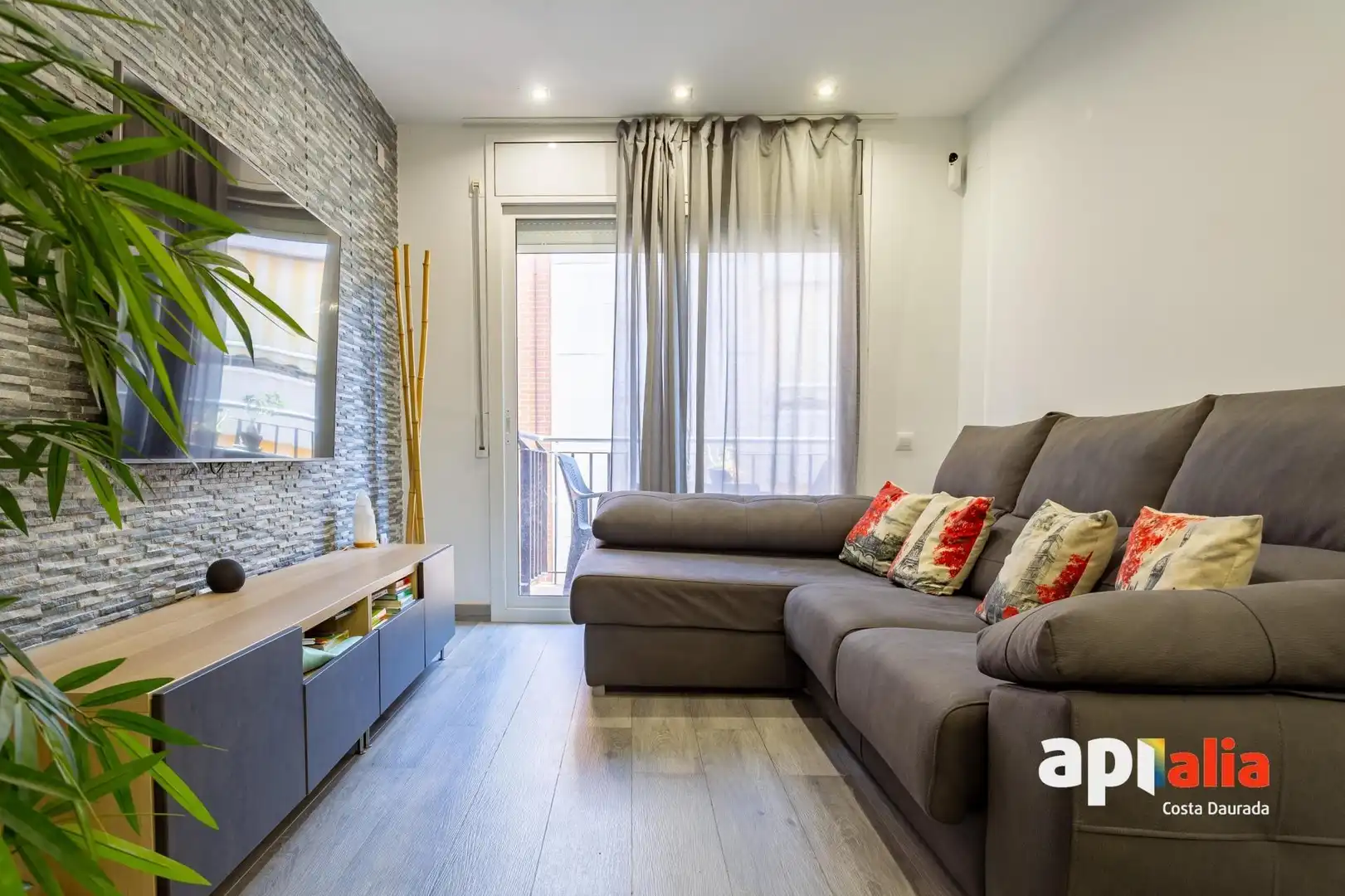 Flat with terrace for sale in Camino Camí Vell Pobla Montornes, imagen 2