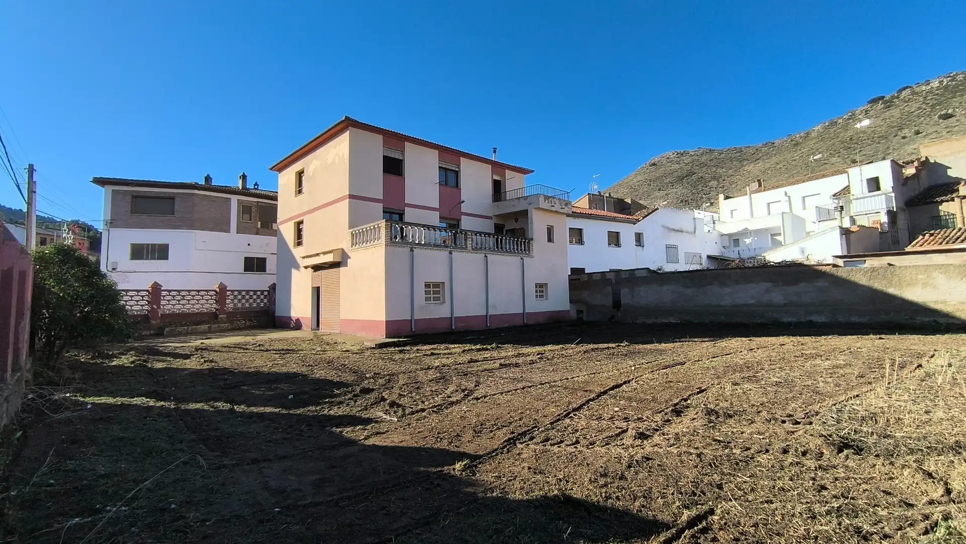 Vista exterior de Casa o chalet en venta en Alpartir con Jardín privado, Terraza y Amueblado
