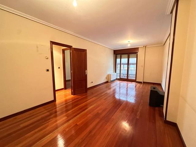 Piso en Venta en Ugao- Miraballes