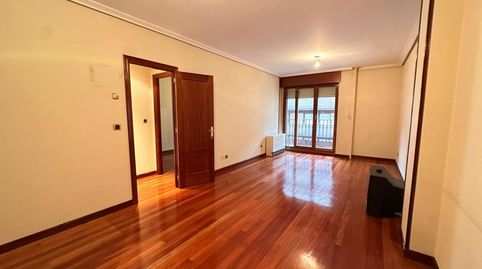 VIVIENDA EN EL CENTRO DE  UGAO MIRABALLES PARA ENTRAR A VIVIR