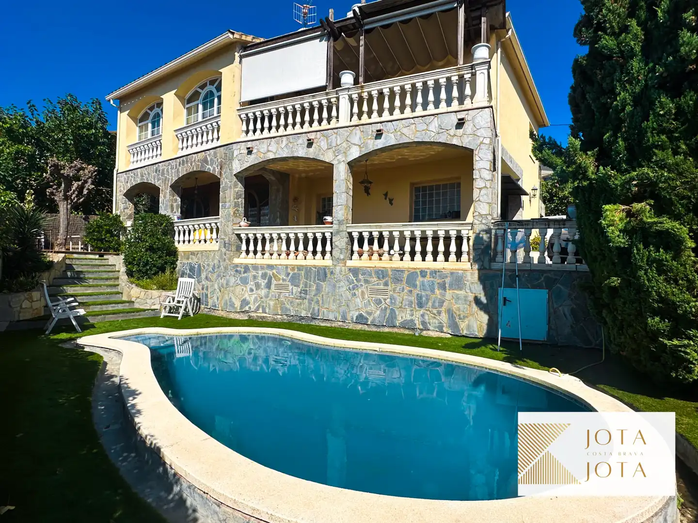 Swimming pool of Houses for sale in Tordera  with Air Conditioner, Heating and Private garden