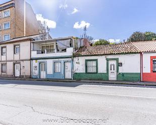 Vista exterior de Casa o xalet en venda en Culleredo amb Jardí privat