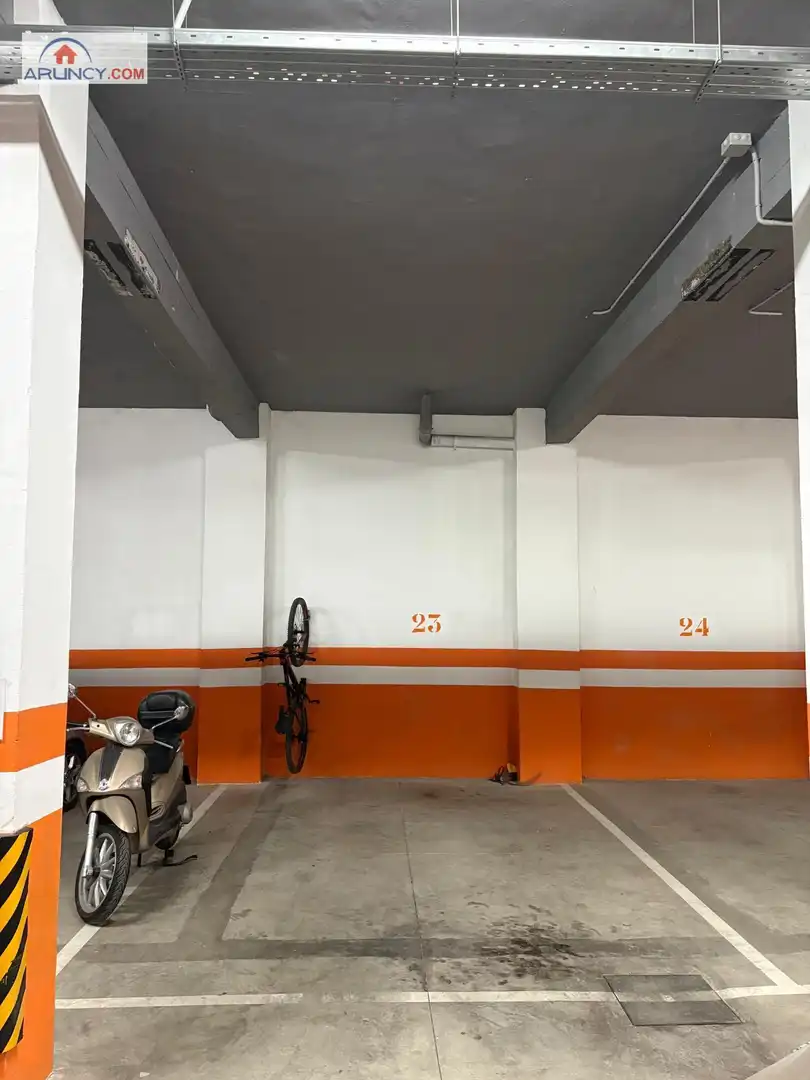 Parking of Flat for sale in Sevilla  with Air Conditioner and Furnished