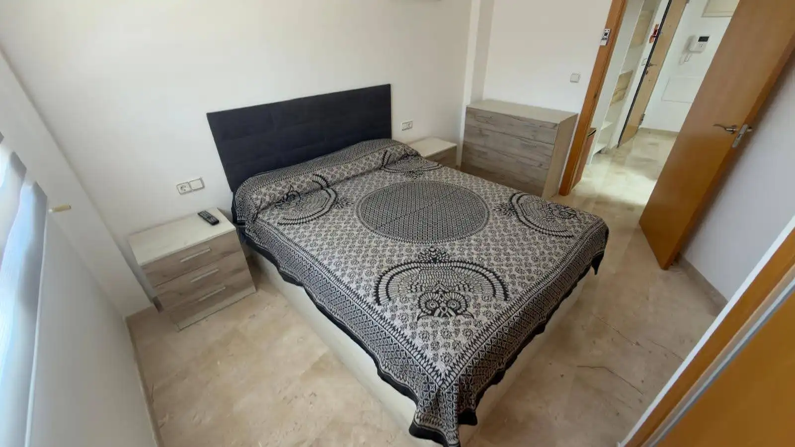 Dormitori de Apartament en venda en Murcia amb Terrassa, Moblat i Piscina comunitària
